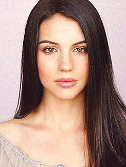 adelaidekanedaily:  Adelaide Kane photographed by Theo &amp; Juliet in 2009.