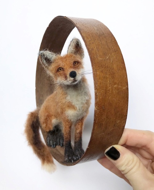 sosuperawesome:Needle Felted SculpturesMikaela Bartlett on Etsy