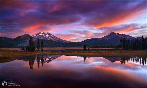 fotografiae:Sparks Lake Autumn Sunrise by ZackSchnepf. ift.tt/1pDd5tF