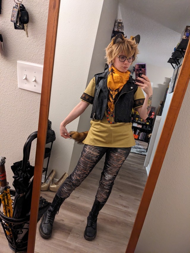 Finished my Ruggie cosplay but I do still need to see so plz accept this Ruggie with Glasses