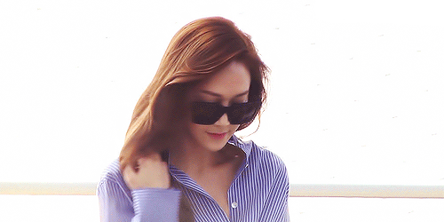 sicaholic:airport fancam 160321 [x]