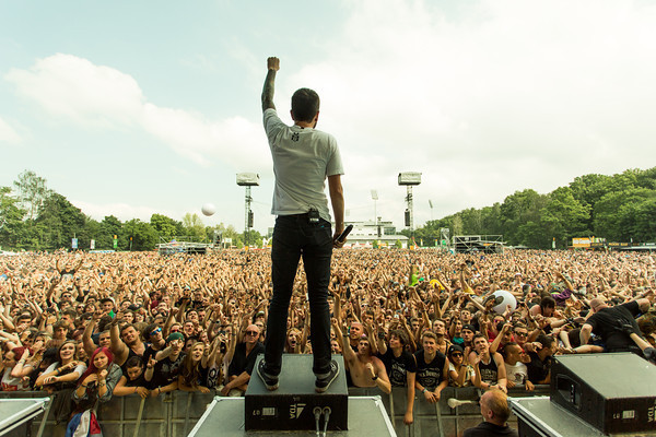 deymie-diamond:  tigers4ndsharks:  Jeremy McKinnon of A Day To Remember at Rock in