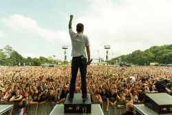 Tigers4Ndsharks:  Jeremy Mckinnon Of A Day To Remember At Rock In Park Festival In