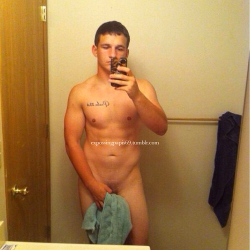expossingpapis69:  www.expossingpapis69.tumblr.com  Sexy Cowboys 😏🔥