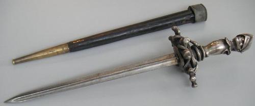 viktor-sbor: French Satanic Dagger circa 1880s-1910s. Blade possibly made from Model 1886 LeBel bayo