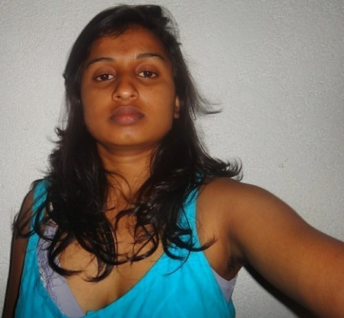 rekhabhabhi:  (via Indian Village School College Girls XXX Full Naked Photos) 