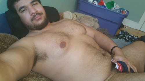 sportnut1989:  Please excuse the mess, but would anyone like to come cuddle and watch some football with me?