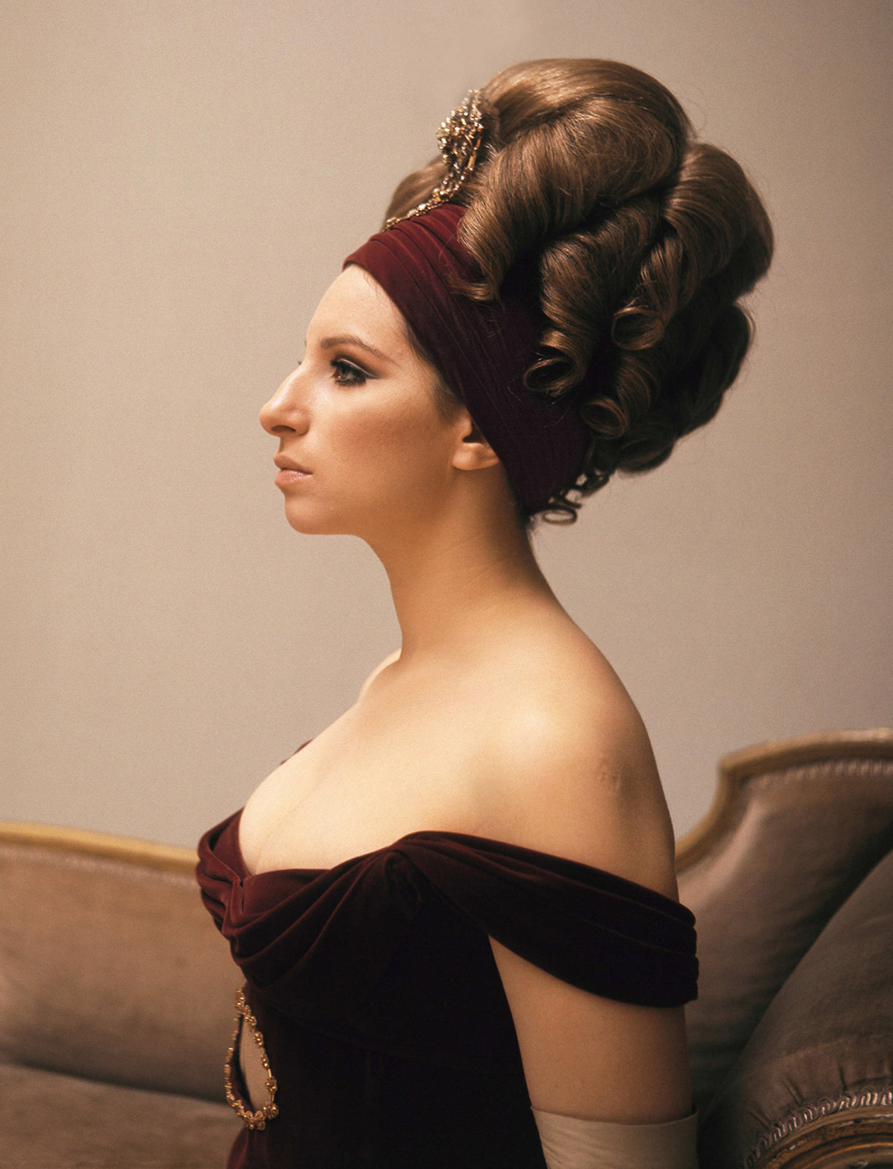 andreasanterini:  Barbara Streisand / Photographed by Cecil Beaton / On The Set Of