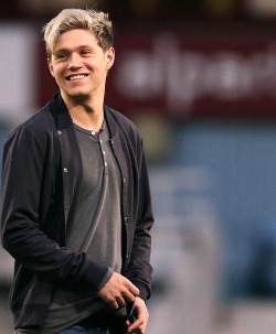 orgascrit:   Niall having a kick about on the Pitch after watching the match between West Ham United and Liverpool in the premier league. 4/06/14  