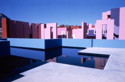 couchdad:  Ricardo Bofill 