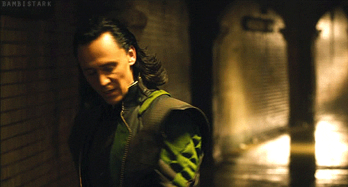 across-this-new-divide:  Credit to bambistark, the creator of this gif. See? Most