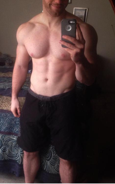 guyswithiphones-nude:  Guys with iPhones http://ift.tt/1bHkUpB