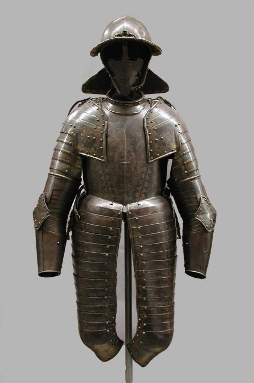 met-armsarmor:Three-Quarter Armor, Metropolitan Museum of Art: Arms and ArmorGift of William H. Rigg