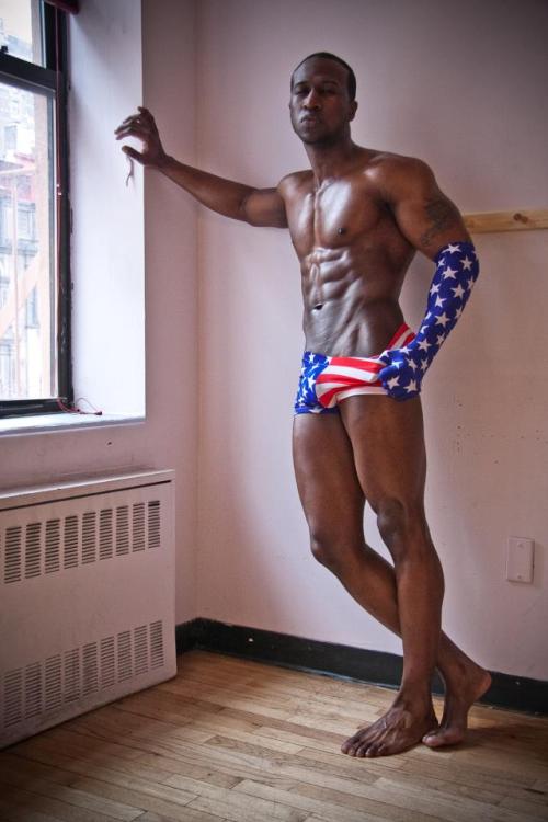 barecave:  charlibal:  Happy 4th  Smash or Just watch ??  -