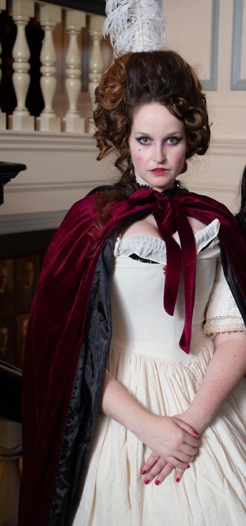 tallestsilver:I have neglected to upload some pictures from Le Bal des Vampires from a couple of wee