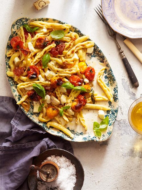 Cavatelli lunghi with roasted tomatoes + MelvilleServes 2 as a main course1 carton of heirloom cherr