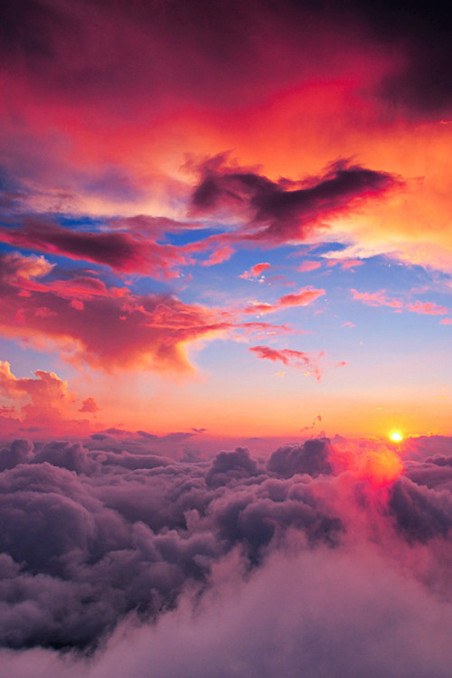 living-planet:Pink sky - dark clouds, almost YinYang [600x900]living-planet.tumblr.com/
