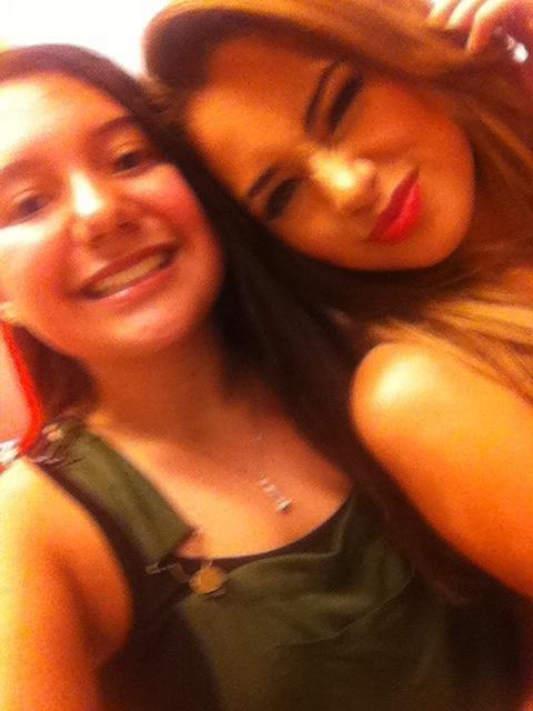 mizzjasminevillegasnewz:  Jasmine v with a fan yesterday