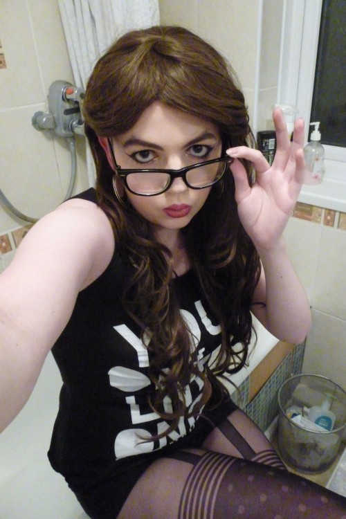 lucy-cd: Pictures New tights, prefer my stockings but this is still a cute outfit <3 