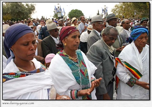 ofskfe:Ethiopian Jews celebrating Sigd in Jerusalem, 2004. Sigd is a holiday unique to the Ethi