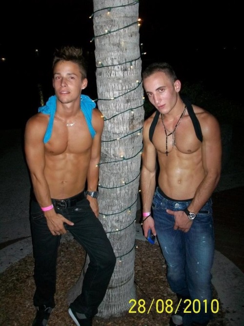 thegaysticky:  •-• via GaySticky.com •-•