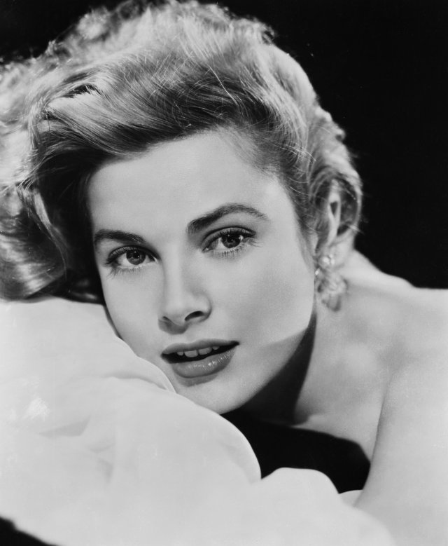 Grace Kelly
📷  by Sunset Boulevard/Corbis via Getty Images