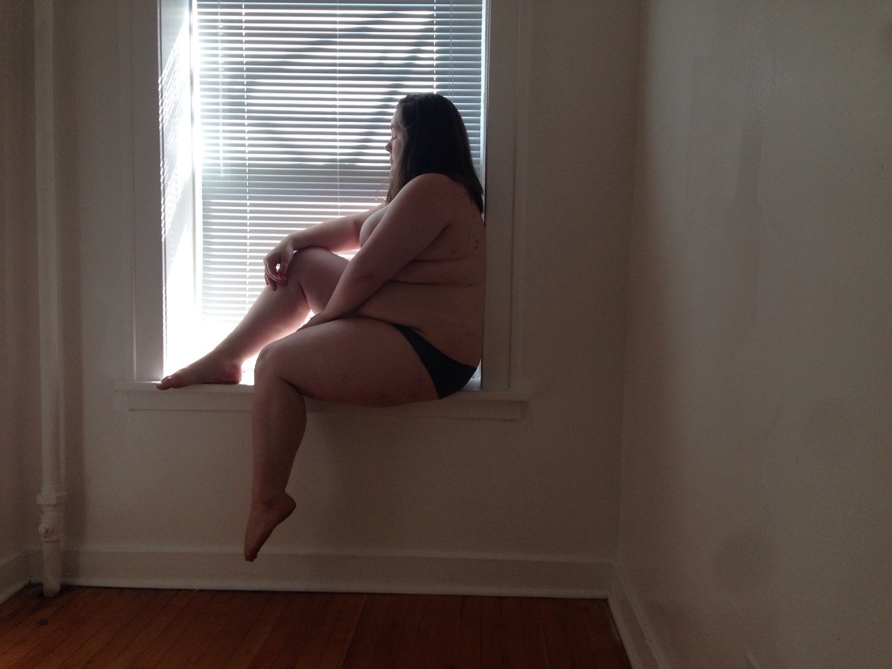 lingeringkisses:  Literally signed my lease, took a quick look around, closed the