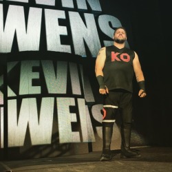 twinkle-toes95: wwe: #KevinOwens didn’t seem too thrilled about being at #WWETampa.