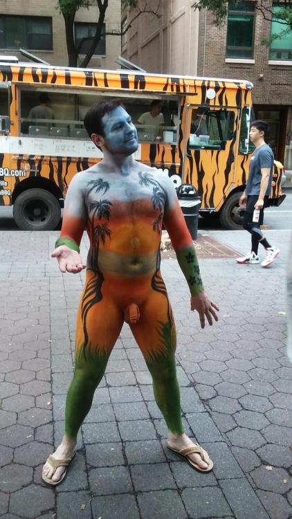 gay-pegasus:  http://gay-pegasus.tumblr.com/ Body Painting 