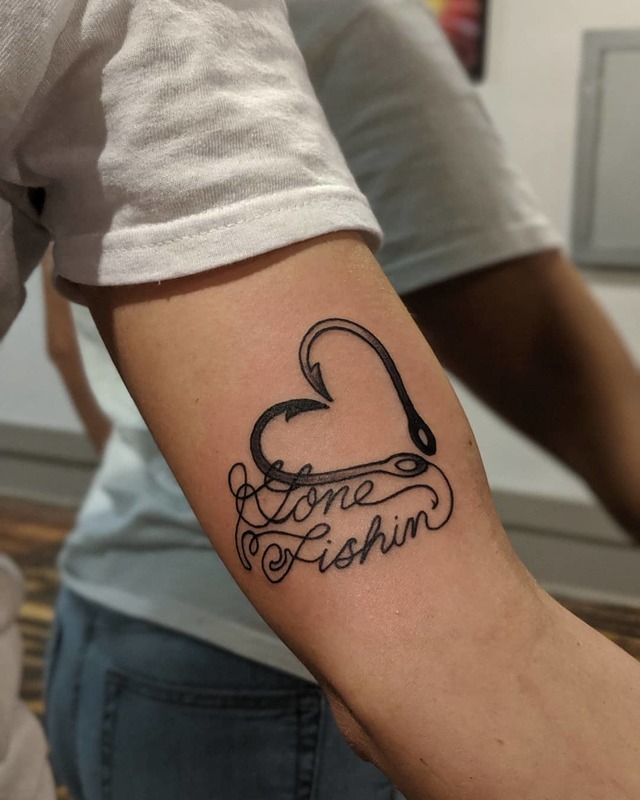 adrien.moses.clark: live from rochester, ny, u.s. on Tumblr: Gone fishin'!  Thanks as always, Lindsey! Next time under better circumstances. //  #adrienmosesclark #tattoos #lovehatetattoo...