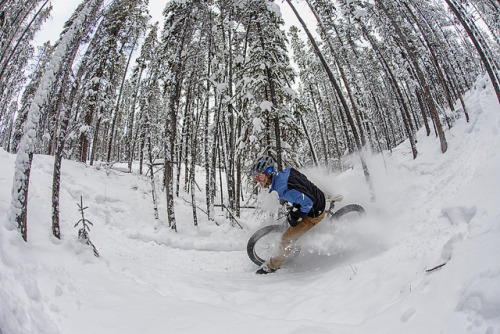 fuckyeahmountainbiking: the compression expression by ​eyebex on Flickr.