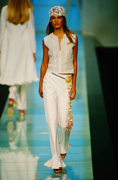 the original supermodels — Louis Vuitton - Spring 2000 RTW