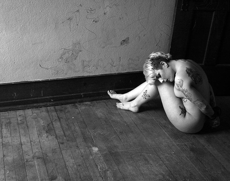 wickeddwillow:  boydx:  Minimal fetish with Wicked Willow  Minimal fetish work with