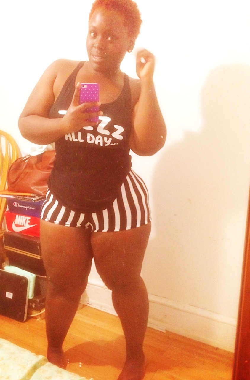 mythickisbeautiful:  bigbootymissypooh:  Chillin  If you’re thick and beautiful
