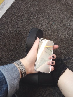 fuck-me:  Really love my new mirror phonecase