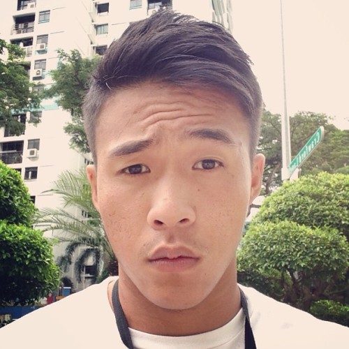 merlionboys:  Oh boy. Finally something for midweek Wednesdays. http://merlionboys.tumblr.com/ 