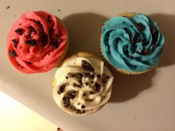 kimberlyanne94:  I made my cookies and cream cupcakes with 4th of July frosting. All made from scratch. :)