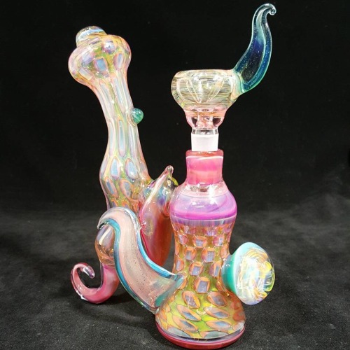 godshideouscreation:  stoned-outta-my-mind420:  Erin Cartee’s newest masterpiece  01/21/16   Well fuck  SWEET GLASS