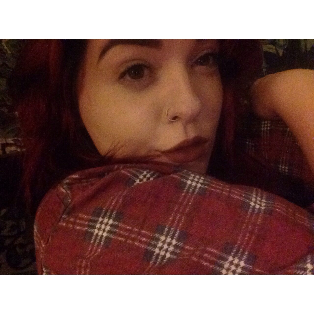 mermaidcharm:  These past few days I’ve only been wearing lipstick with a bare