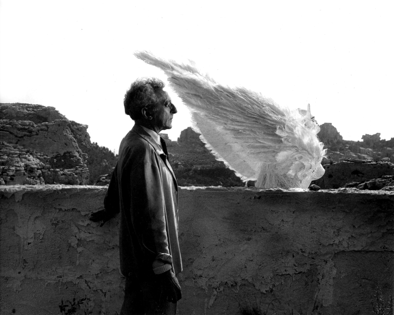 onlyoldphotography:  Lucien Clergue: Jean Cocteau et le sphinx. Tournage du Testament