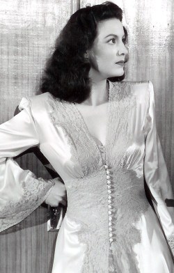 gatabella:  Maria Felix, “La Devoradora” 