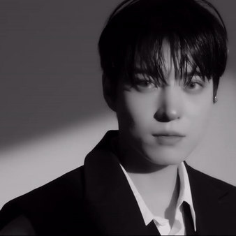 OMEGA X () The 3rd Mini Album [iykyk]