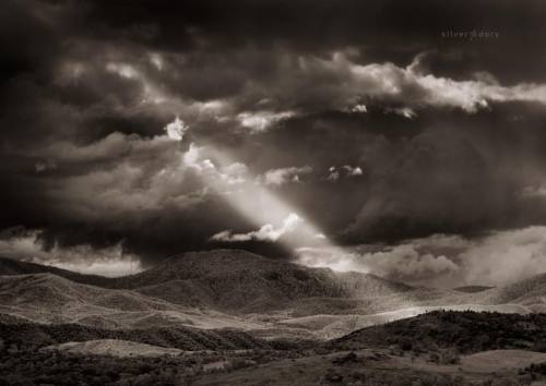 The beam - setting sun and gathering clouds behind Mt Coree (near-infrared light) #infrared #ir #mon