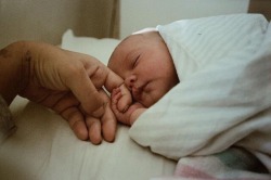 lodeur-de-la-pluie:This photo makes me feel weird. Look these hands. Look this innocence, that pureness. I mean something terrible happens to humans when they’re growing up.