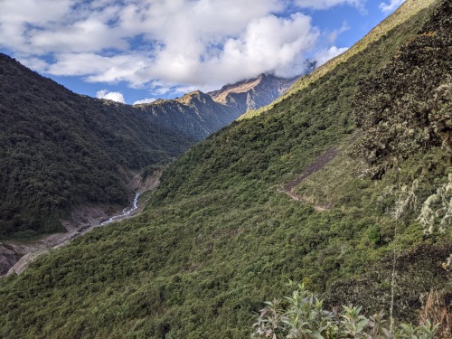 Day 2 of the Salkantay trekViews hiking up to Salkantay pass (#1-3), an avalanche from Salkantay (#4