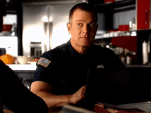 EVAN BUCKLEY And BOBBY NASH 9-1-1 (2018) 6.10