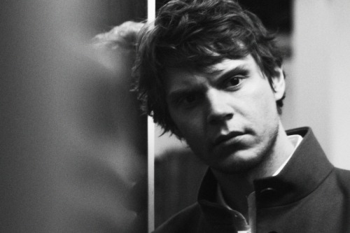 beingevanp:   ➡ Evan Peters: 2016 + photoshoots The Laterals (1-2)  Aaah❤