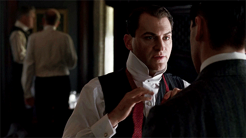 rothsteinarnold:One gifset per episode: Boardwalk Empire 1x03 “ Broadway Limited ”.  DA——DDY——!!!!!