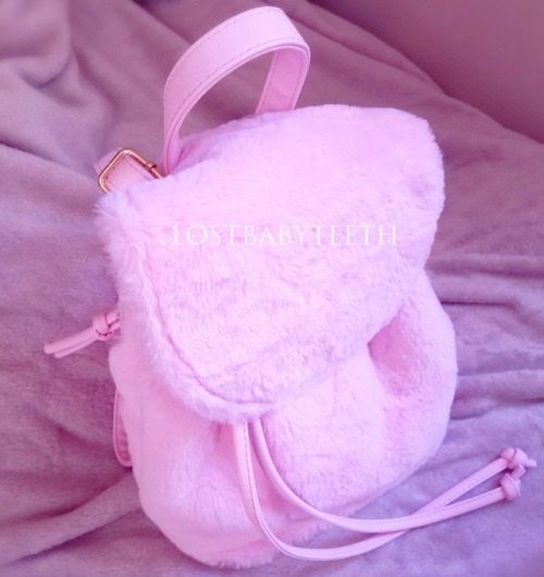 lostbabyteeth:  💕Packed up and ready to go to my movie date.💕  🔞Don’t interact if anti ddlg or minor.🔞  🌟Don’t remove caption or self promote.🌟 