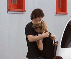 robsdowneyjr-deactivated2015071:  Evan Peters being the cutest boyfriend anybody